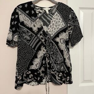 H&M Black and White Paisley V-Neck Blouse US 6